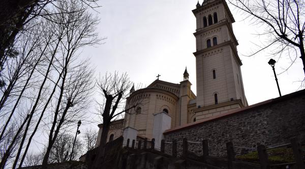 peste 5 000 de camioane trec zilnic pe sub cetatea medievala sighisoara am avut prabusiri de ziduri