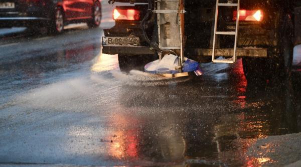 poluarea din bucuresti creste din cauza materialului antiderapant folosit iarna avertizeaza garda de mediu