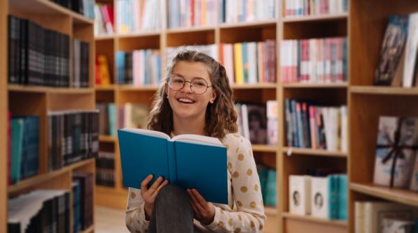 Cum să găsești poveștile care vor da un sens adolescenței tale la 14–15 ani