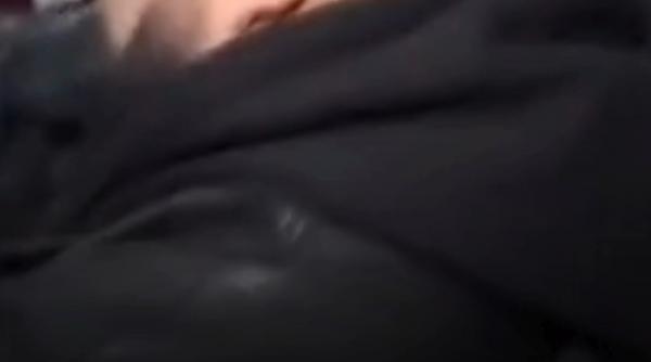 imagini cu dani mocanu inconjurat de trupele speciale la otopeni manelistul a fost grobian cu jurnalistele hai cu mine in celula