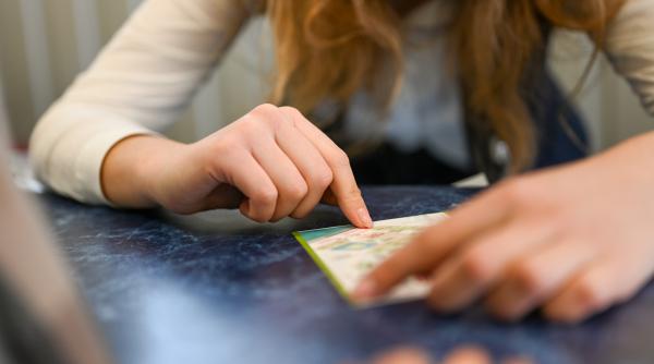 o romanca din italia s a dus sa bea o cafea la un bar si s a trezit ca a castigat 500 000 de euro