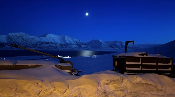 35 de tari si au trimis memoria in arctica romania lipseste ce pastreaza seiful din permafrost al omenirii