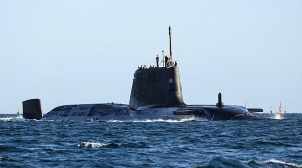 submarinul britanic cu propulsie nucleara hms anson a ajuns in marea arabiei e dotat cu rachete tomahawk care pot lovi la 1 600 km