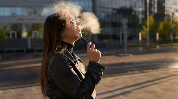 ce spune cel mai amplu raport francez despre vaping mai putin toxic decat fumatul clasic dar nu lipsit de riscuri