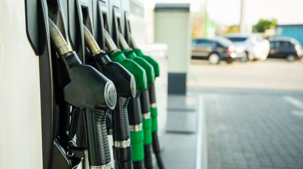 nu o plafonare generala a pretului la pompa ci protectie tintita un expert propune 10 masuri pentru criza petrolului in romania