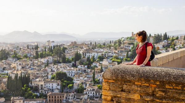 lovitura pentru airbnb in spania compania nu scapa de amenda de 64 de milioane de dolari 50 000 de cazari turistice sunt eliminate