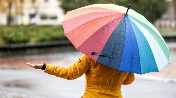 Vremea în București se răcește din nou: ANM anunță că revin și ploile, pe final de martie. Ce arată prognoza meteo pentru Capitală