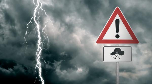 alerta de furtuni si vijelii in mai bine de jumatate de tara la munte va ninge harta zonelor afectate de coduri galbene