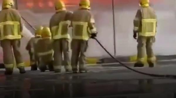 incendiu major la aeroportul din kuweit dupa un atac cu drone