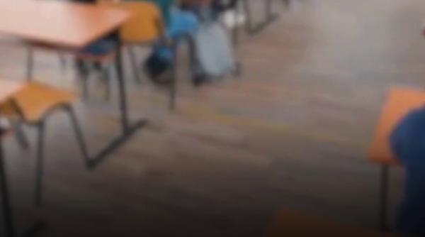 un profesor de matematica absolvent la 55 de ani e acuzat ca foloseste chat gpt la ore elevii rad de el s a sesizat inspectoratul