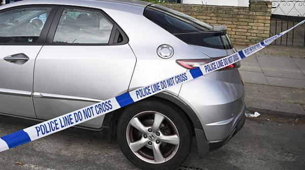 un sofer a spulberat cu masina mai multi pietoni intr un oras din marea britanie politistii au arestat barbat