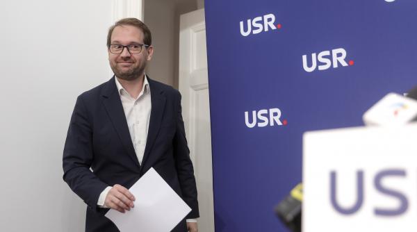 dominic fritz dupa ce motiunea impotriva dianei buzoianu a fost respinsa nu pot ei depune atatea motiuni cat putem noi sa muncim