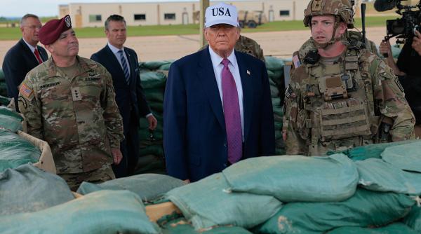 Trump spune că ia în considerare serios retragerea SUA din NATO: „Sunt un tigru de hârtie, iar Putin știe și el asta, apropo”