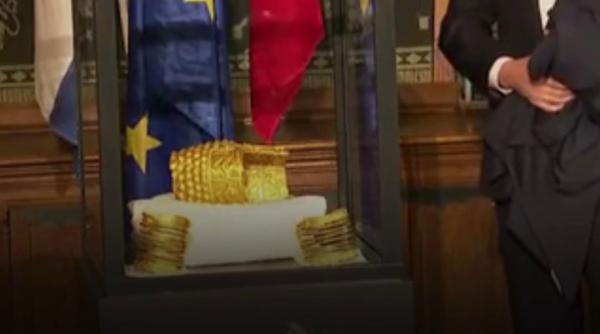 coiful de la cotofenesti si bratarile dacice au fost prezentate publicului cu mascatii ne asiguram ca se vor intoarce in romania