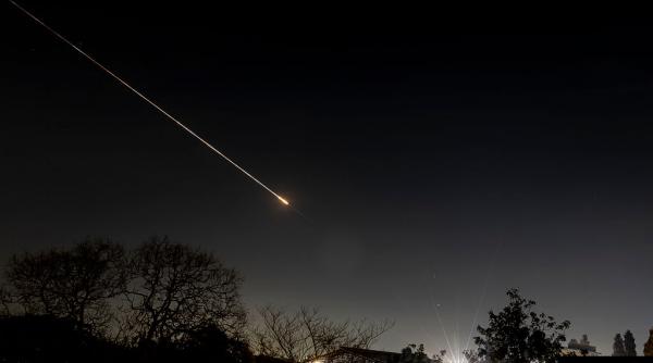 cnn iranul inca mai are 50 rachete intacte si mii de drone trebuie sa fii ticnit sa crezi ca asta se va termina in 2 saptamani