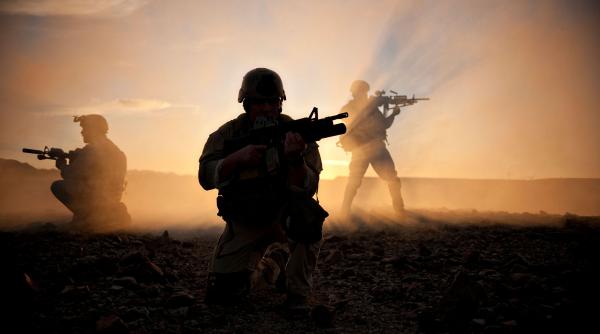 48 de ore in spatele liniilor inamice cum a fost extras pilotul american vanat de iranieni intr o operatiune navy seal de amploare