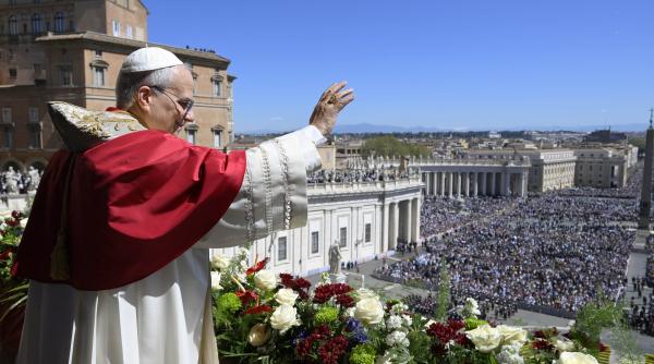 la primul sau paste ca papa leon al xiv lea le cere liderilor lumii sa depuna armele sa aleaga pacea
