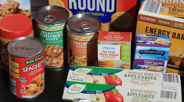 ovaz sardine conserve si gustari putina ciocolata si foarte multa apa ce provizii e bine sa ti faci pentru o situatie de criza