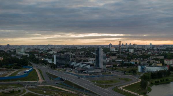 dupa ce au inrosit internetul cu cautarea parasiti rusia moscovitii au aflat unde sa mearga capitala unde si cumpara acum case