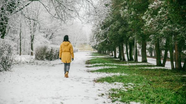 Minime sub 0 grade și ninsori. Vremea se schimbă brusc în România. ANM: Șanse mari ca așa să fie și de Paște