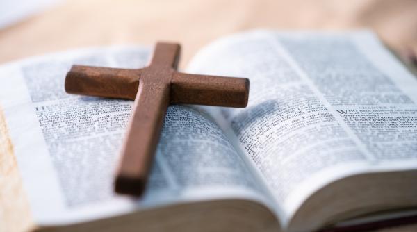 un istoric faimos care cerceta moartea lui iisus a ajuns sa se converteasca la crestinism dupa ce a avut o experienta supranaturala