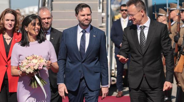 jd vance a ajuns la budapesta pentru a l sustine pe viktor orban inainte de alegerile de duminica