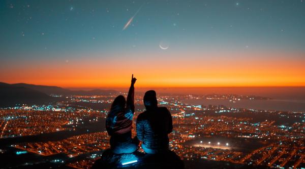 un milion de sateliti noi ar putea transforma in curand noaptea in zi pe pamant doua proiecte care pot schimba complet lumea