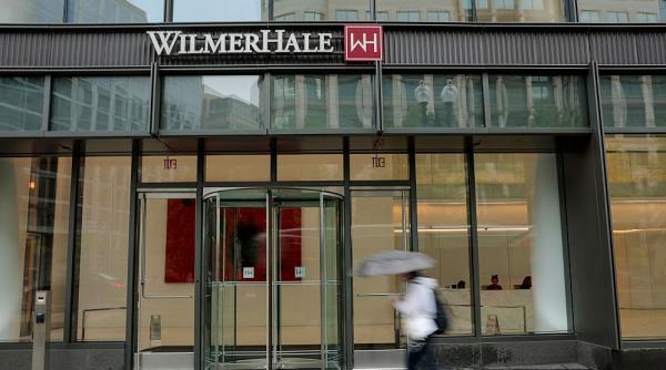 onorarii socante in avocatura fiul celui mai bogat bancher taxat cu 35 de milioane de dolari si judecatorul din proces a fost uimit