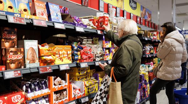 studiu 85 dintre romani petrec pastele acasa in 2026 iar unul din trei isi taie din buget din cauza scumpirilor