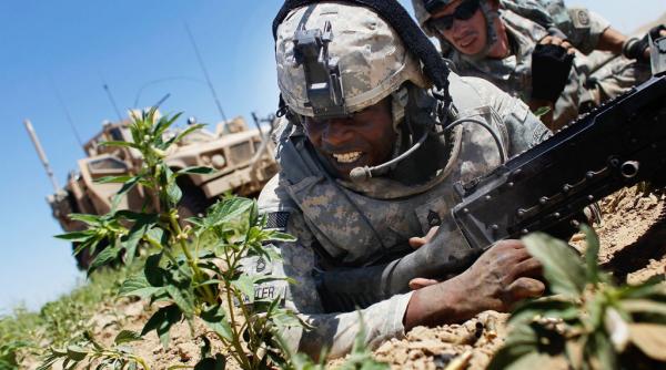 temeri in sua ca se introduce armata obligatorie tinerii intre 18 si 25 de ani vor fi trecuti automat in baza de date pentru recrutare