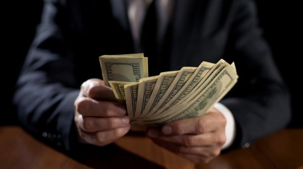 accepta joburile pe care toata lumea le uraste sfaturile unui miliardar care si a donat candva sangele pentru a si cumpara mancare