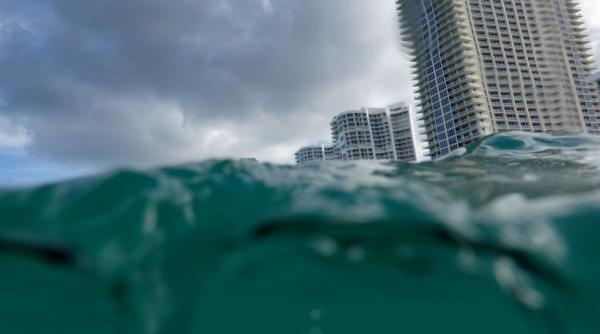 Oceanele au ajuns aproape de o temperatură record în martie, iar de vină ar fi El Nino