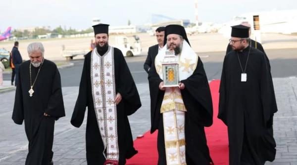 sfanta lumina de la ierusalim a ajuns in romania