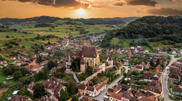 un loc cu adevarat magic cu o energie aparte de ce tot mai multi americani se muta in europa si aleg romania bulgaria sau albania