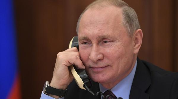 Vladimir Putin se oferă să „servească drept mediator” în războiul din Iran