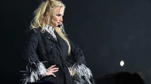 britney spears s a internat voluntar intr un centru de tratament dupa ce a fost arestata in urma unui control in trafic