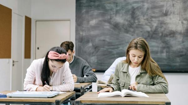 ce nota crezi ca iei la evaluarea nationala alege o simulare si afla cu siguranta