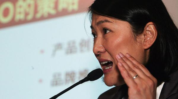 cum a devenit o muncitoare dintr o fabrica din china una dintre cele mai bogate femei prin forte proprii din lume azi este miliardara