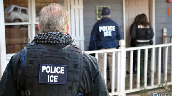 o frantuzoaica de 86 de ani a fost retinuta de ice dupa ce s a mutat in sua pentru a se reuni cu marea ei iubire de acum sase decenii