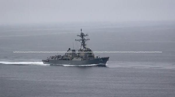 ce mesaj le trimite marina sua navelor care incearca sa treaca prin stramtoarea ormuz nu incercati sa spargeti blocada