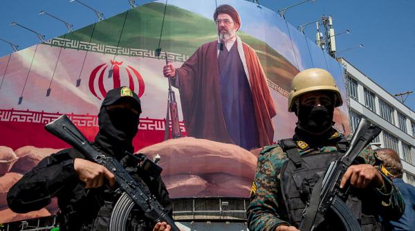 Cei mai înverșunați susținători ai regimului de la Teheran doresc ca Iranul să continue războiul