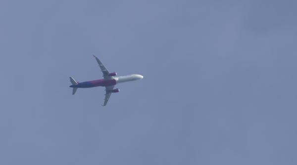 O companie low-cost anunță o schimbare importantă pentru pasageri. Cum vor avea mai mult spațiu în avioane