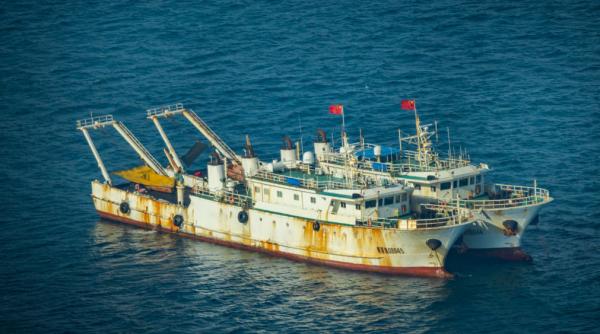 Reuters: China mută nave pentru a bloca intrarea în reciful disputat al Mării Chinei de Sud, Scarborough Shoal