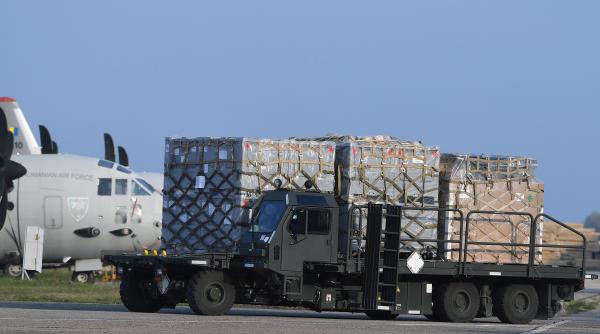 romania trimite 15 tone de ajutoare umanitare in liban transportate cu aeronavele mapn