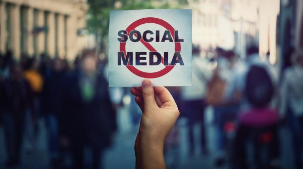 cipru va interzice accesul copiilor la retelele sociale de cand se aplica masura si care va fi limita de varsta