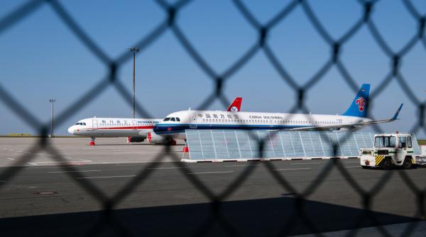 companiile aeriene din china au inceput sa si anuleze zborurile catre destinatii turistice din asia si australia