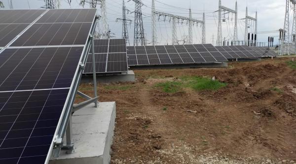 Panouri fotovoltaice în șase stații electrice: Transelectrica investește 51,7 milioane de euro din PNRR