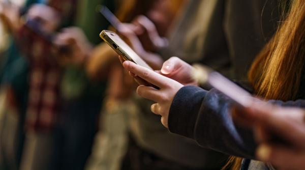 instagram tiktok si facebook care sunt tarile europene ce vor sa interzica retelele sociale pentru minori