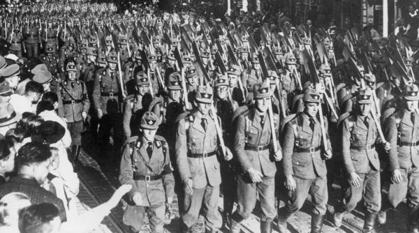 un nou motor de cautare german ii lasa pe oameni sa verifice daca rudele lor au fost naziste milioane de accesari in doar o luna