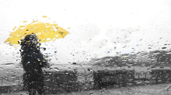 vin frigul si ploile ninge la munte ultima zi de vreme frumoasa in romania inainte de racirea accentuata